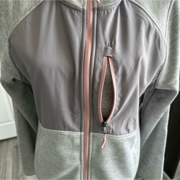 🆕 Reebok jacket 🧥 - Picture 10 of 14